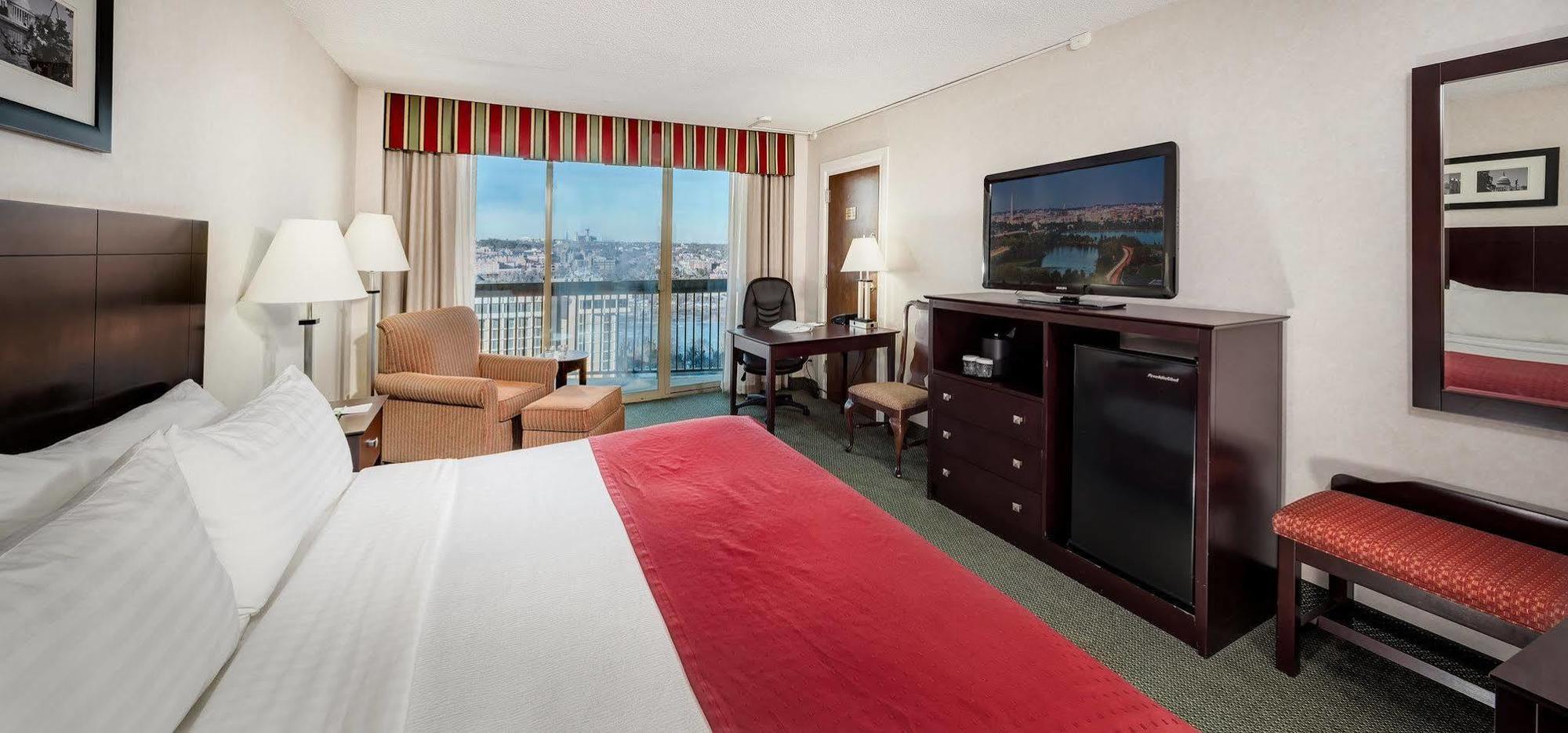 Holiday Inn Rosslyn At Key Bridge Arlington Eksteriør bilde
